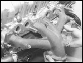 19.4B Fitting exhaust manifold