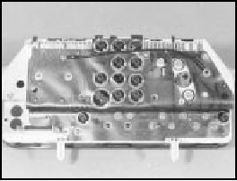 22.4 Rear view of instrument panel