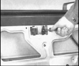 Fig. 12.6 Door glass mounting screw (Sec 12)