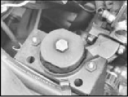 5B.107C Right-hand engine mounting