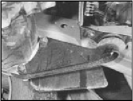 5C.31B Left-hand engine mounting and bracket