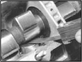 7B.10 Measuring a valve clearance (No 2 valve shown)