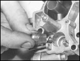 9B.26B Fuel inlet valve needle removal from the Weber 32 TLF carburettor