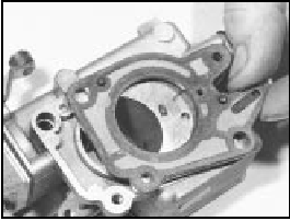 9B.26E Throttle valve block gasket on the Weber 32 TLF carburettor
