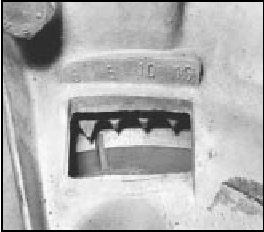 10.2A Flywheel timing marks (999 cc engine)